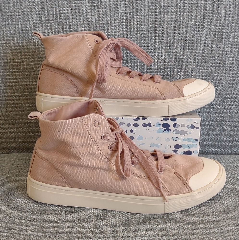 Lower price!*Hitop Sneakers(10)
